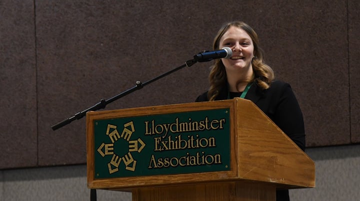 BUS-2022-maxine-Lebo